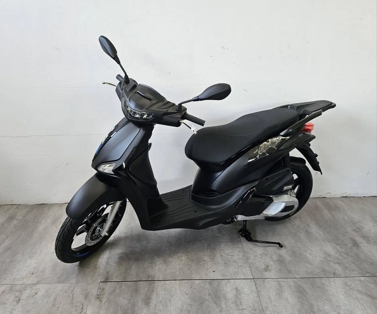 Piaggio Liberty 150 S (2025 - 26) (2)