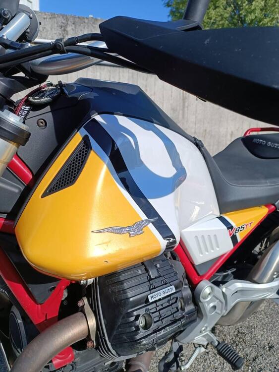 Moto Guzzi V85 TT (2019 - 20) (3)