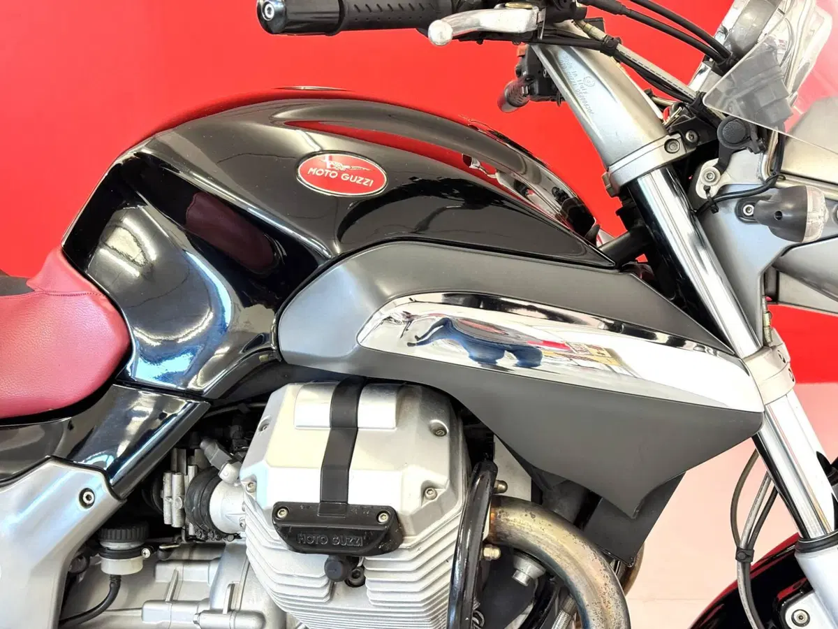 Moto Guzzi Breva 850 (2006 - 11) (10)