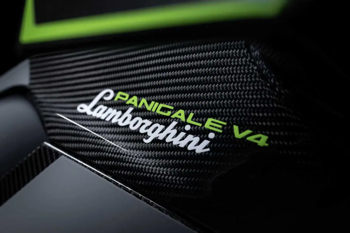 Ducati e Lamborghini: tra design e performance (4)