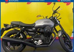 Moto Guzzi V7 Stone (2021 - 24) usata