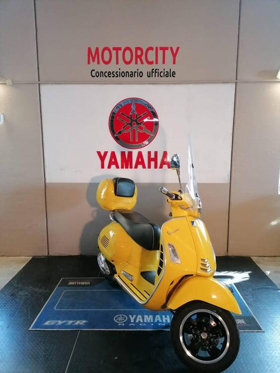 Vespa GTS 300 Super Hpe (2021 - 22) (2)