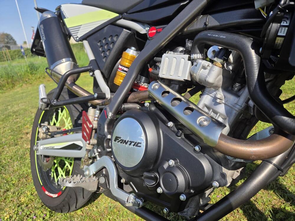 Fantic Motor Motard 125 Competition 4t (2020) (5)