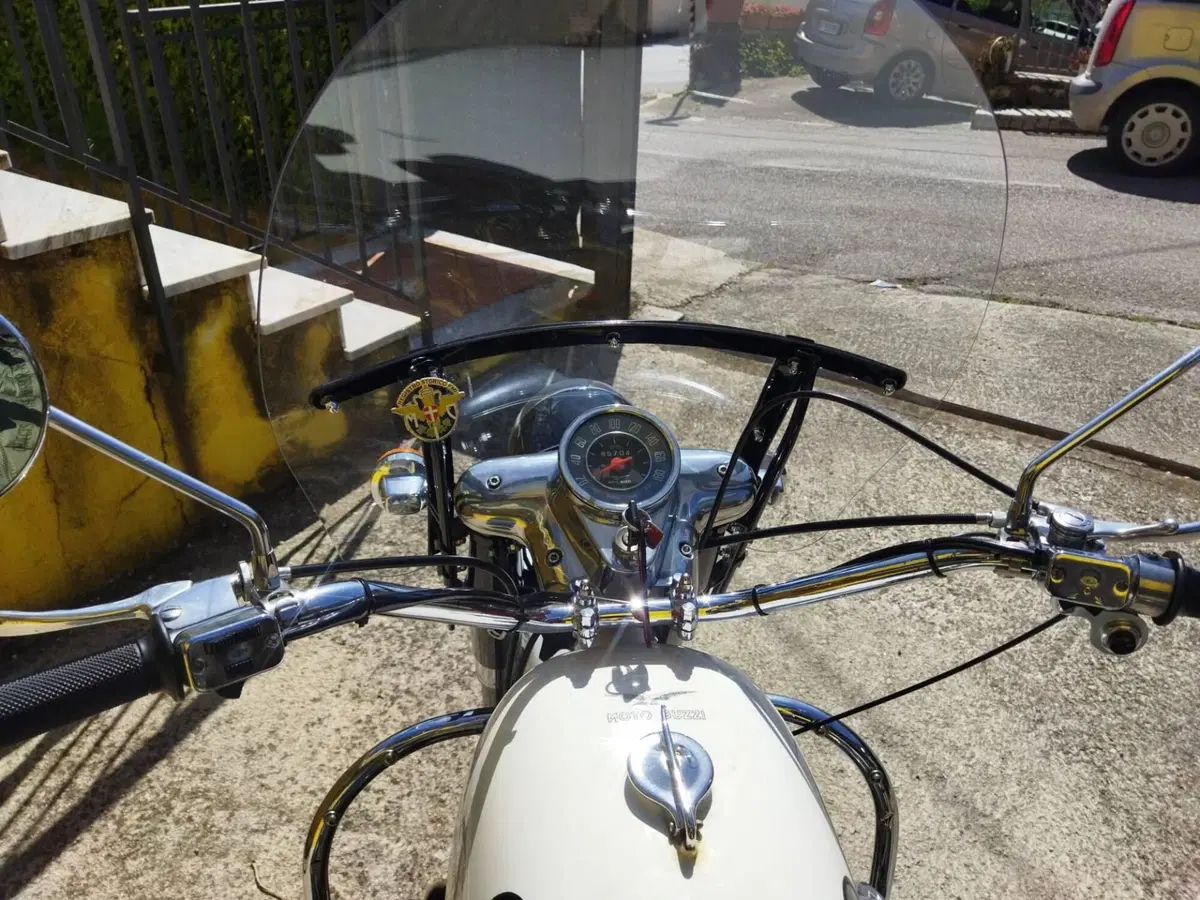 Moto Guzzi V7 (9)