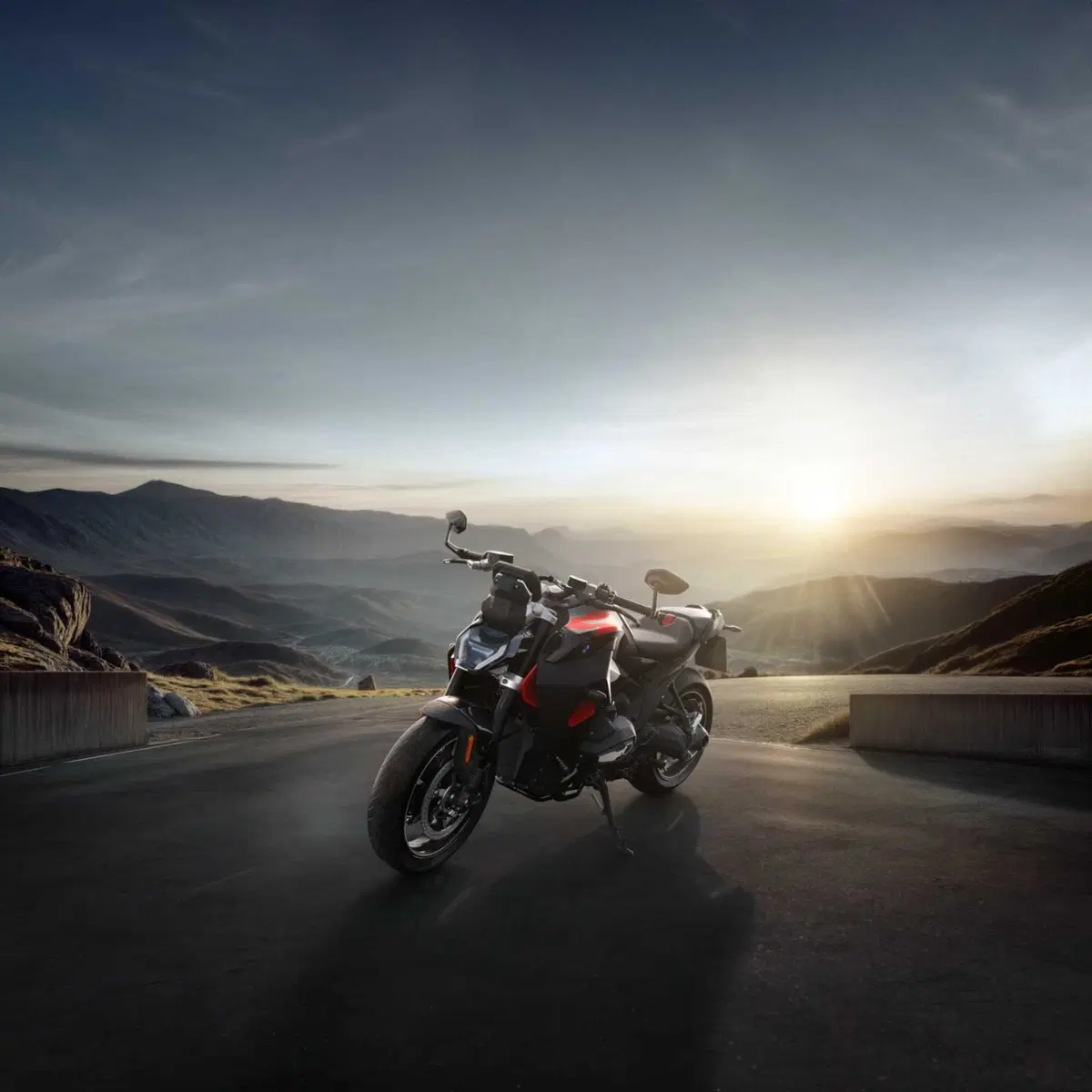 BMW R 1300 R: foto e scheda tecnica. Svelata la nuova maxi naked, ecco come cambia [VIDEO E GALLERY] (3)