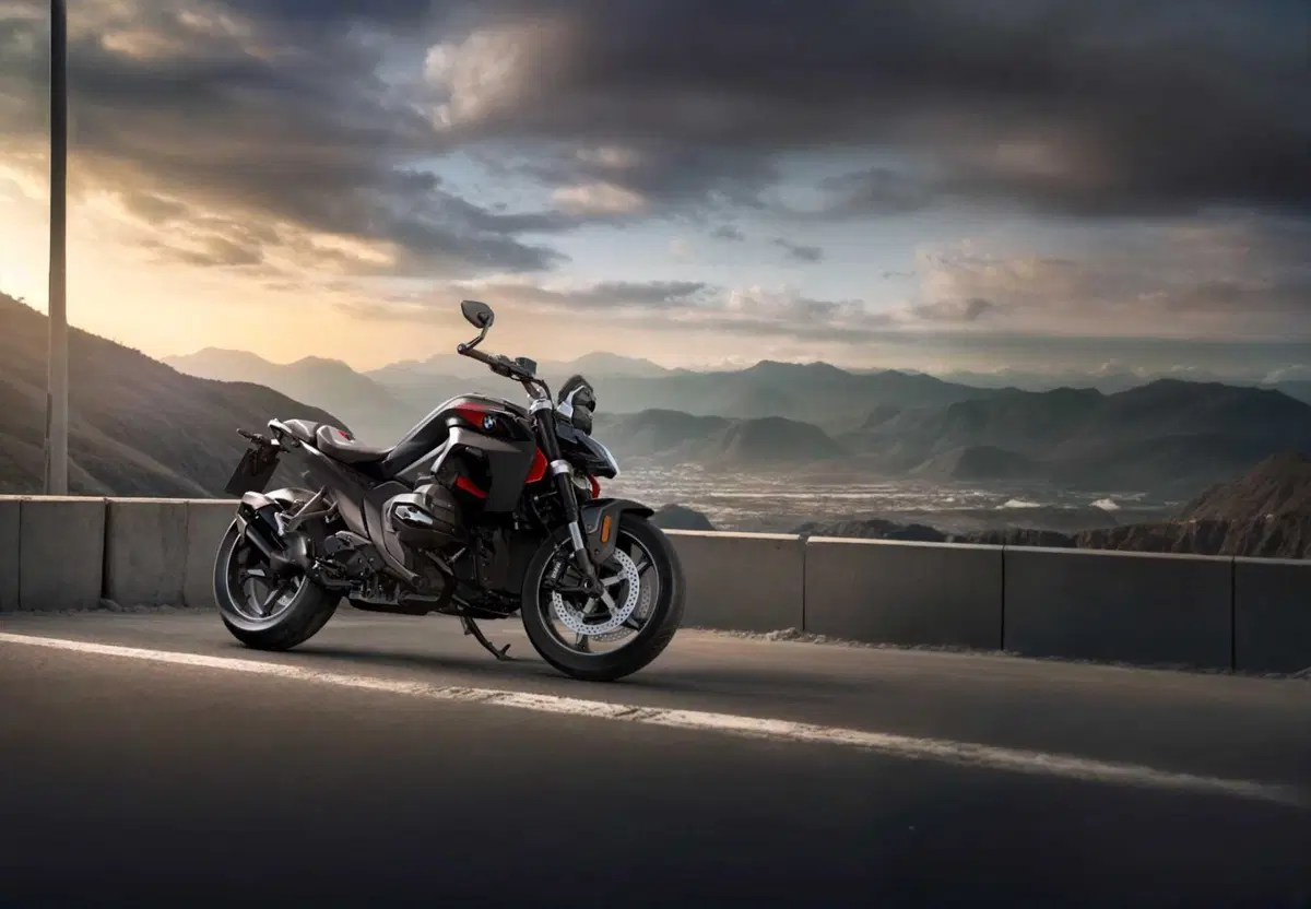 BMW R 1300 R: foto e scheda tecnica. Svelata la nuova maxi naked, ecco come cambia [VIDEO E GALLERY] (4)