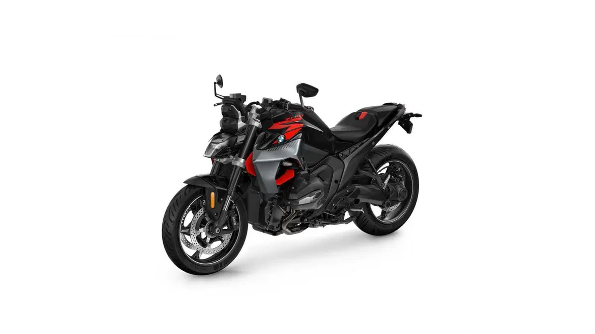 BMW R 1300 R: foto e scheda tecnica. Svelata la nuova maxi naked, ecco come cambia [VIDEO E GALLERY] (10)