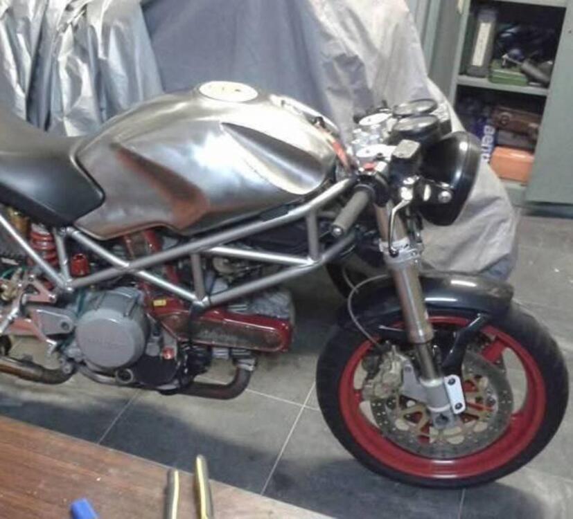 Serbatoio in metallo ducati monster 