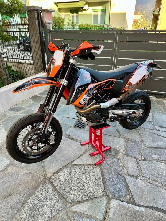 KTM 690 SMC (2008- 11) (4)
