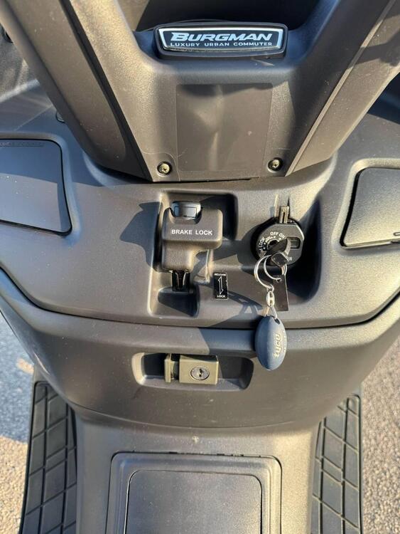 Suzuki Burgman AN 400 (1999 - 00) (4)