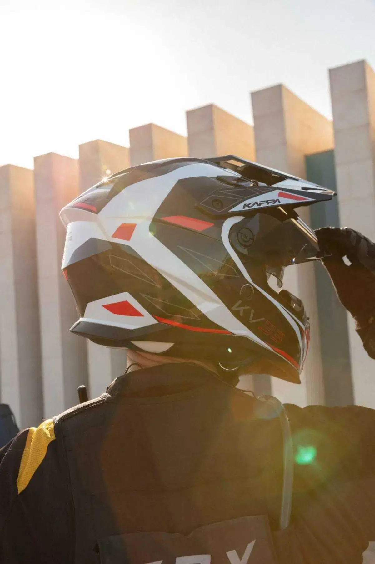 KAPPA presenta l'integrale KV33 (3)