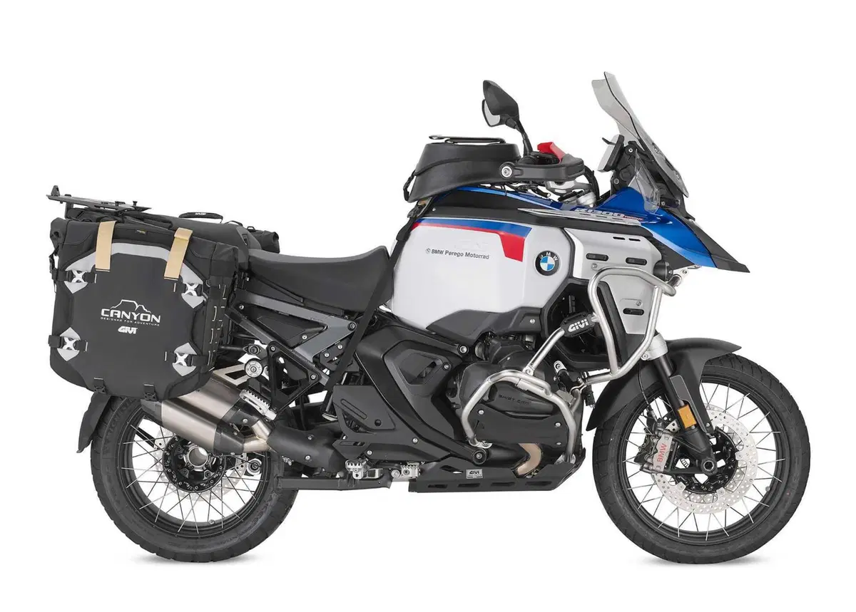 Allestimento completo GIVI per la  BMW R 1300 GS Adventure
