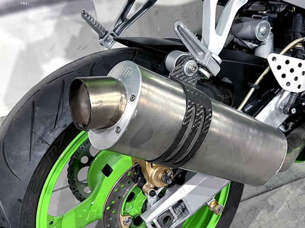 Kawasaki Ninja 636 ZX-6R (2003 - 04) (3)