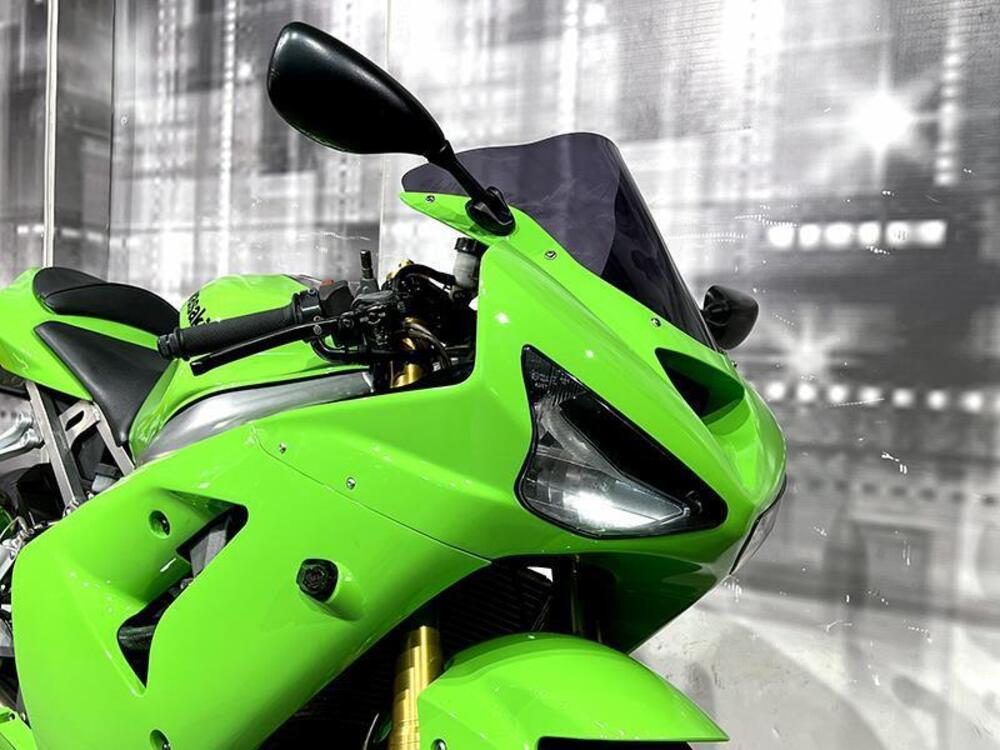 Kawasaki Ninja 636 ZX-6R (2003 - 04) (4)