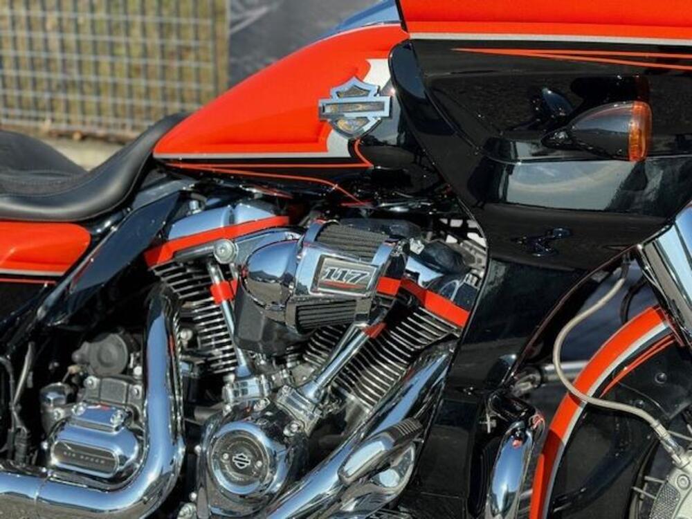 Harley-Davidson Road Glide (2022) (2)