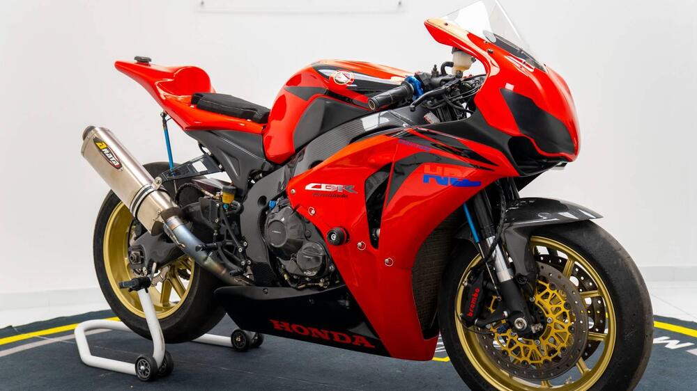 Honda CBR 1000 RR Fireblade (2008 - 11) (2)