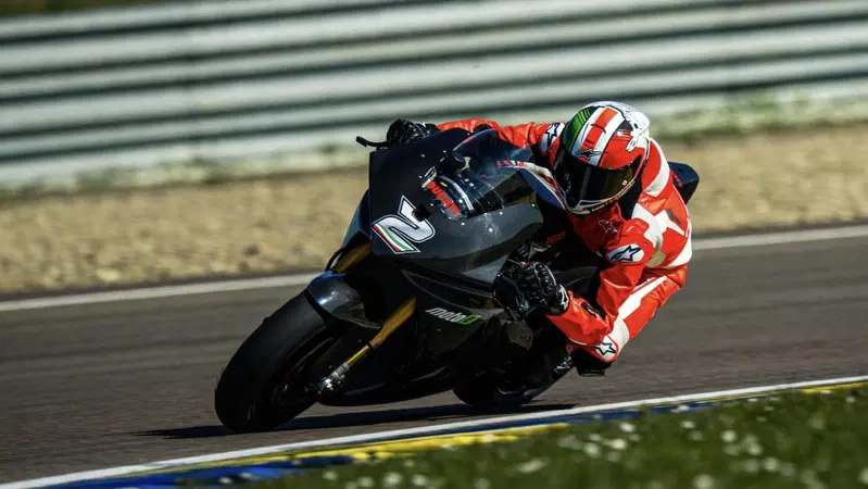 Ducati V21L pronta a dominare la MotoE 2025: pi&ugrave; leggera, tecnologica e competitiva  
