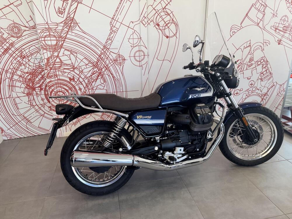 Moto Guzzi V7 Special (2021 - 24) (3)