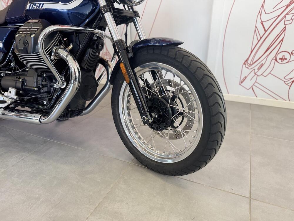 Moto Guzzi V7 Special (2021 - 24) (4)
