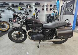 Triumph Street Twin 900 (2017 - 18) usata