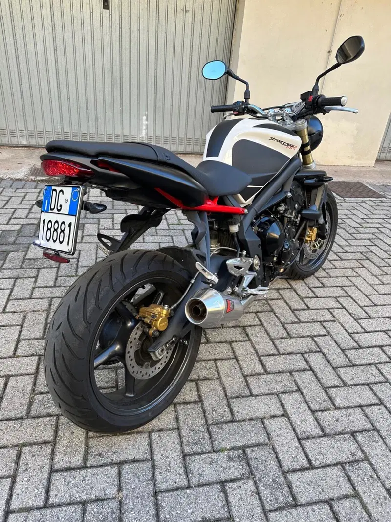 Triumph Street Triple (2007 - 12) (5)