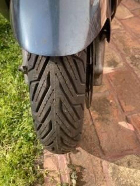 Suzuki Burgman AN 400 (1999 - 00) (4)