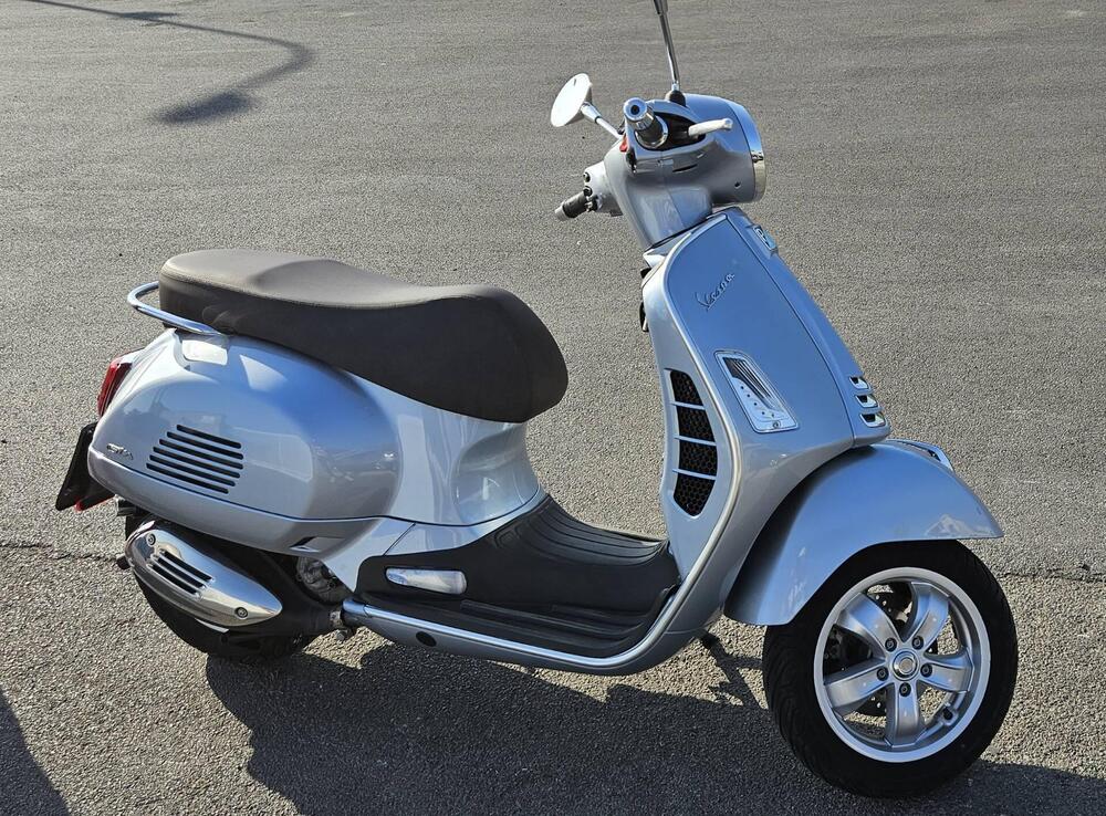 Vespa GTS 300 Hpe (2021 - 22) (3)