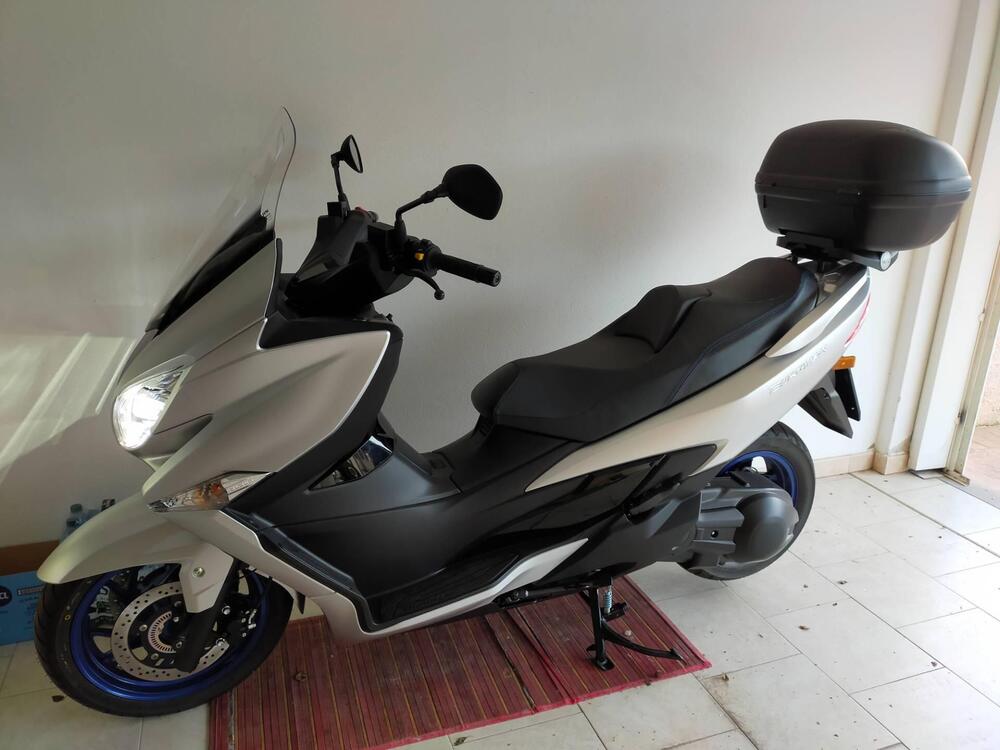Suzuki Burgman 400 (2022 - 24)