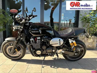 Yamaha XJR 1300 Racer (2015 - 17) usata