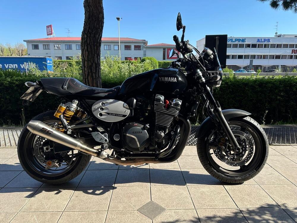 Yamaha XJR 1300 Racer (2015 - 17) (2)