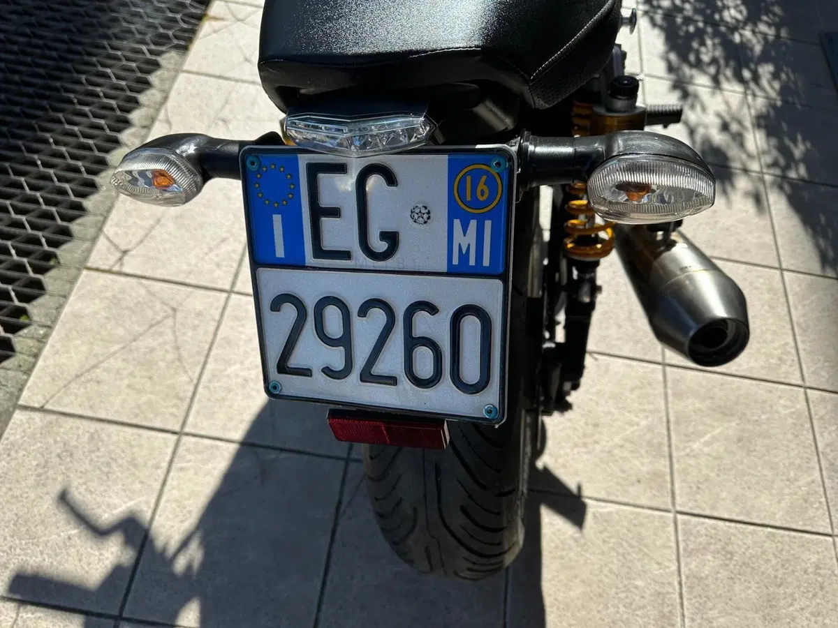Yamaha XJR 1300 Racer (2015 - 17) (13)