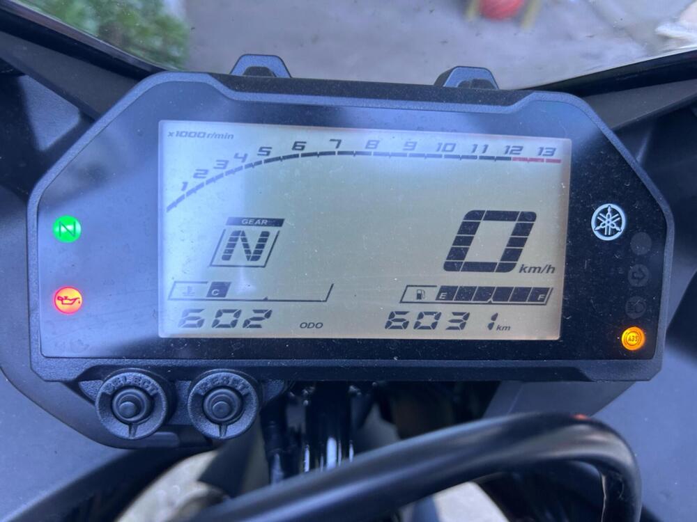 Yamaha YZF R3 (2021 - 24) (4)