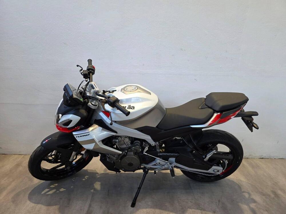 Aprilia Tuono 457 (2025) (2)