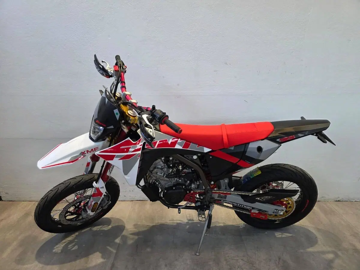 Fantic Motor XMF 125 Competition (2025 - 26) (2)