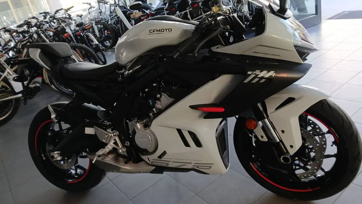 CFMOTO 675SR-R (2025 - 26) (5)