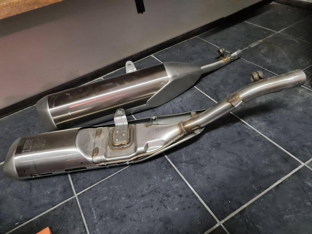 Terminale di scarico BMW K1600GT (2)