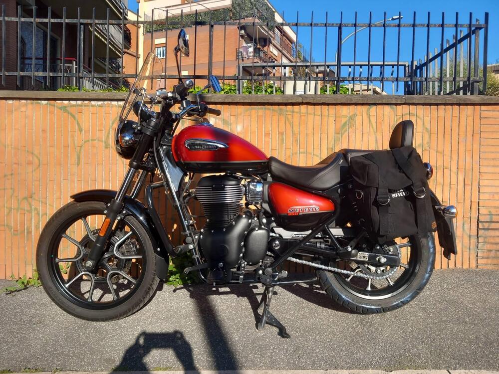 Royal Enfield Meteor 350 Supernova (2021 - 25) (4)