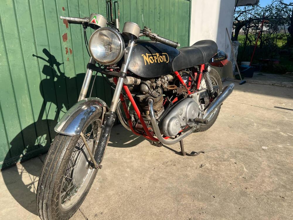 Norton Commando 750 fastback  (5)