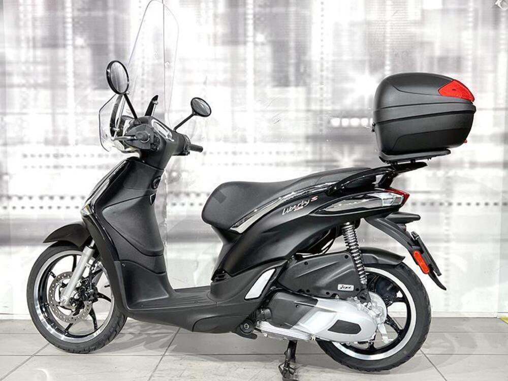 Piaggio Liberty 150 ABS (2017 - 20) (2)