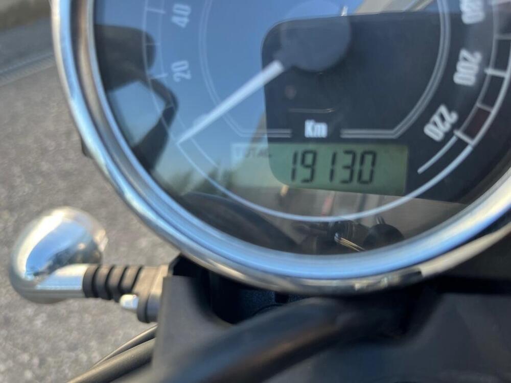 Moto Guzzi V7 II Racer (2015 - 17) (5)