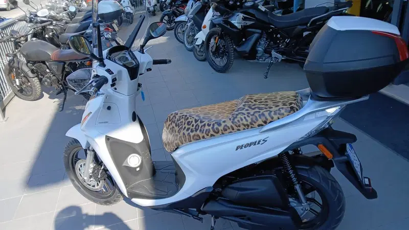 Kymco People 125i S ABS (2024 - 26) (3)