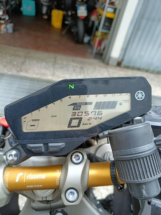 Yamaha MT-09 ABS (2016) (5)