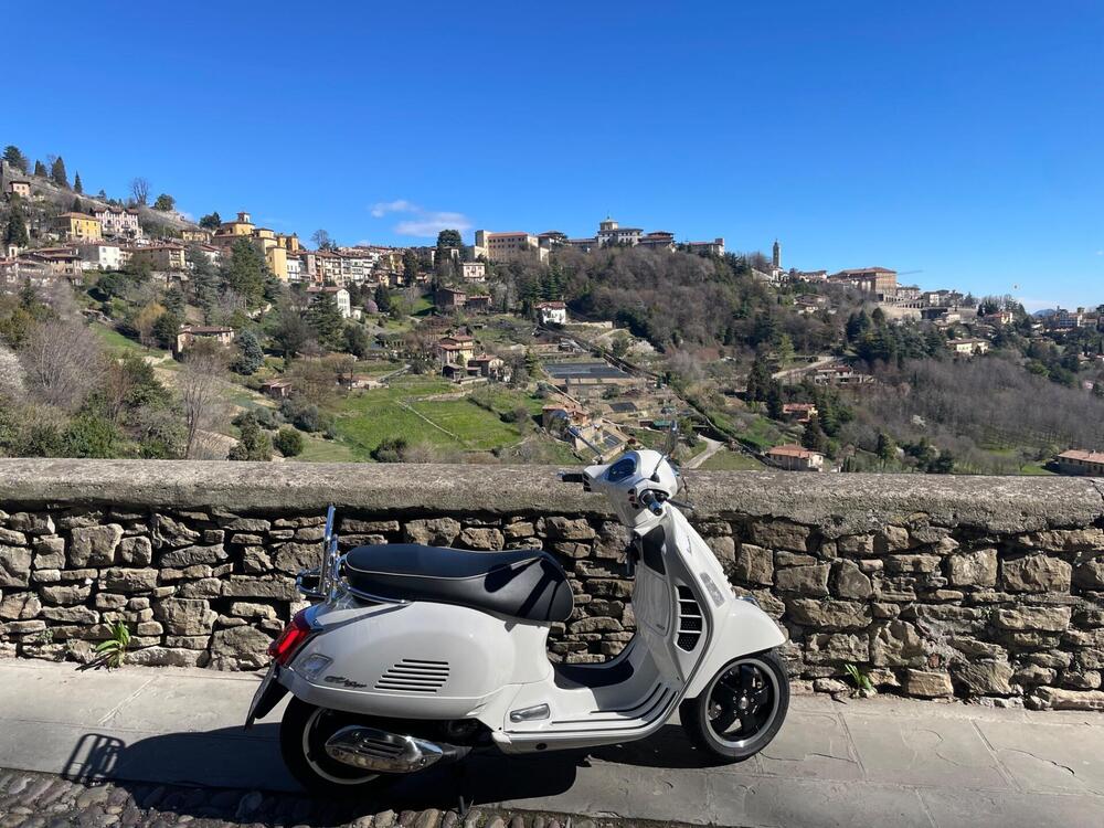 Vespa GTS 300 Hpe (2021 - 22) (3)