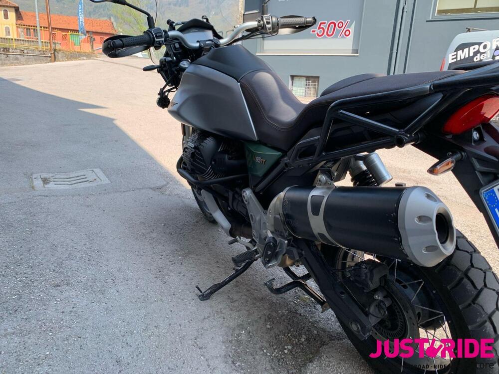 Moto Guzzi V85 TT (2021 - 23) (5)