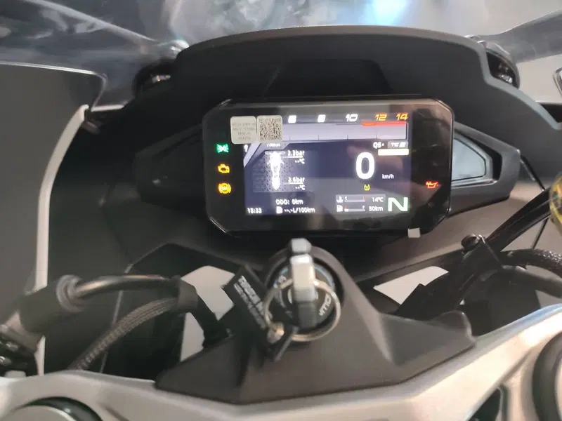 CFMOTO 675SR-R (2025 - 26) (6)