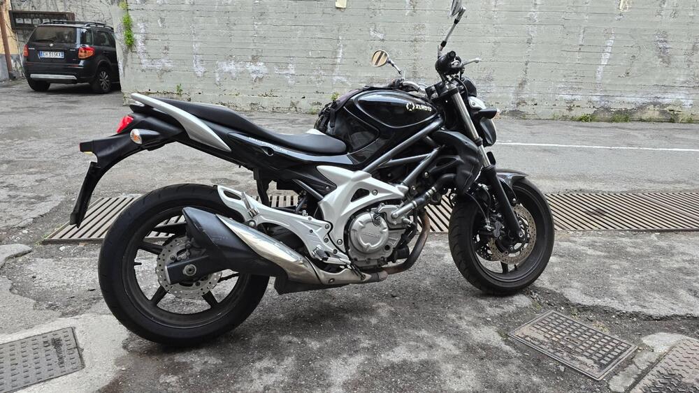 Suzuki Gladius 650 SFV ABS (2009 - 15)