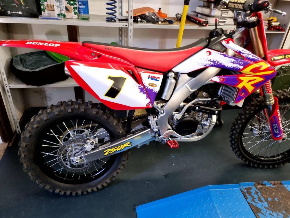 Honda CRF 250 R (2009) (5)