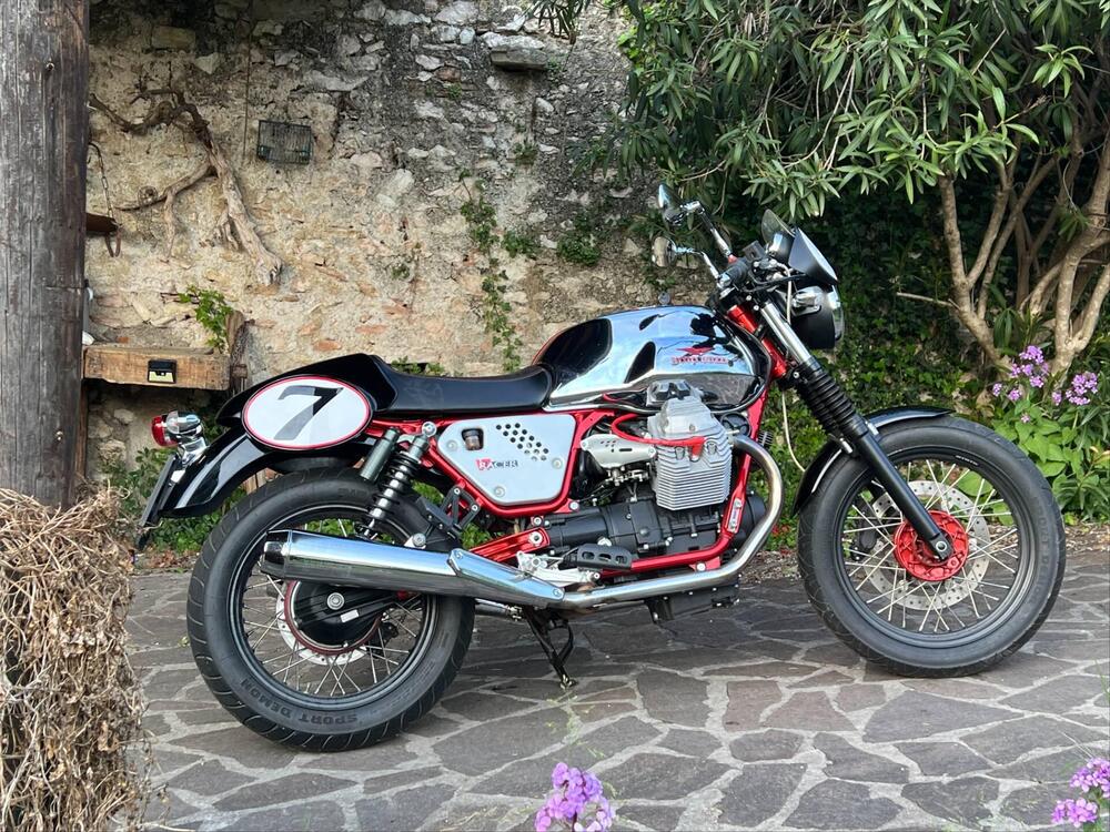 Moto Guzzi V7 Racer (2012 - 14)