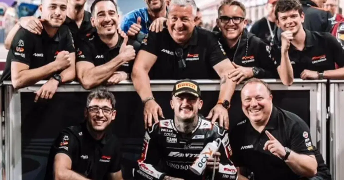 MotoGP 2025. GP del Qatar. Moto2: vince di forza Aron Canet, portandosi al primo posto nella classifica del campionato