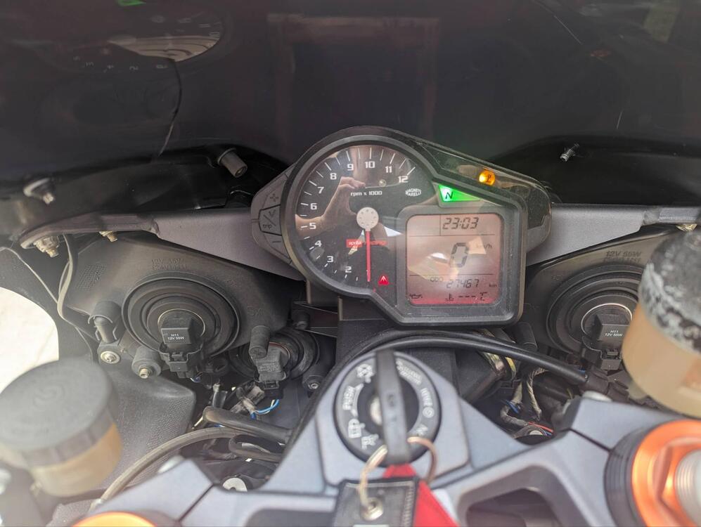 Aprilia RSV 1000 R (2006 - 09) (2)